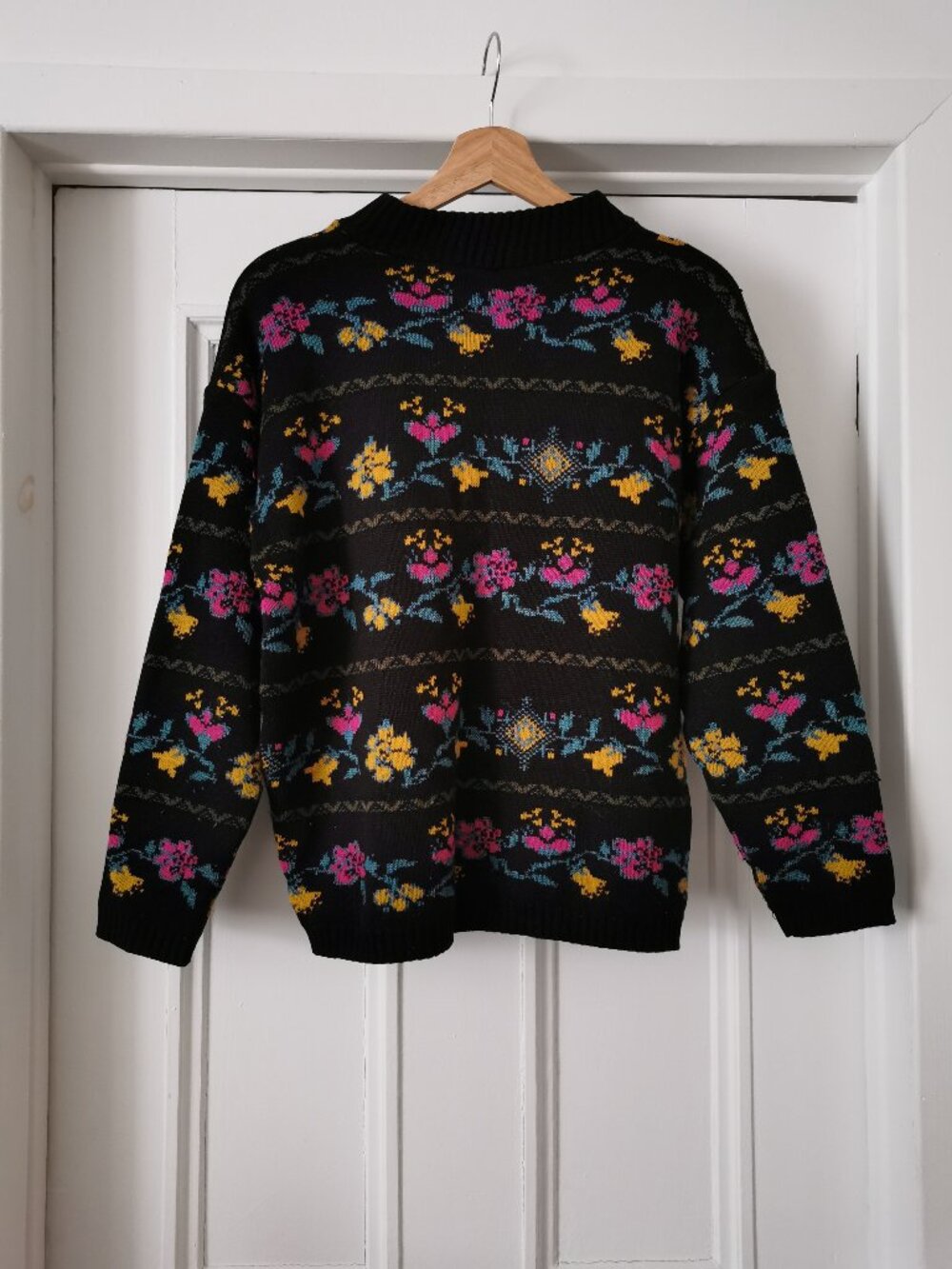 Vintage floral knit sweater